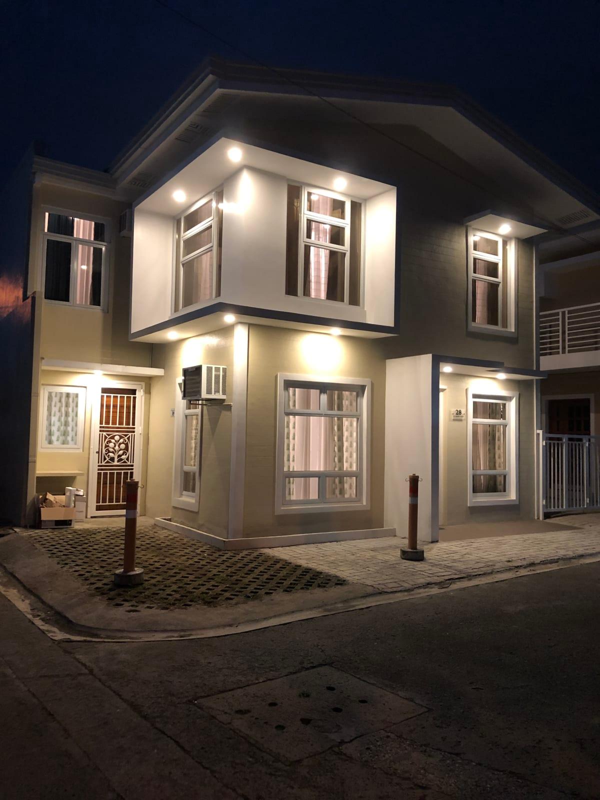 Modern Fully-furnished House For Rent at Laguna Belair - rental in Calamba City