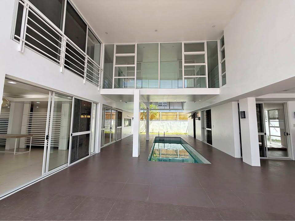 Modern Bright House for Lease in Ayala Alabang Village - rental in Muntinlupa City