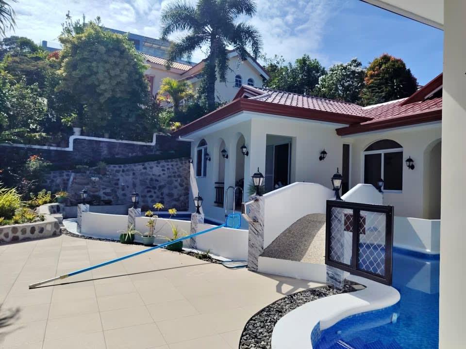 Beautiful Relaxing Resort Style Mountain View Home - rental in Valencia