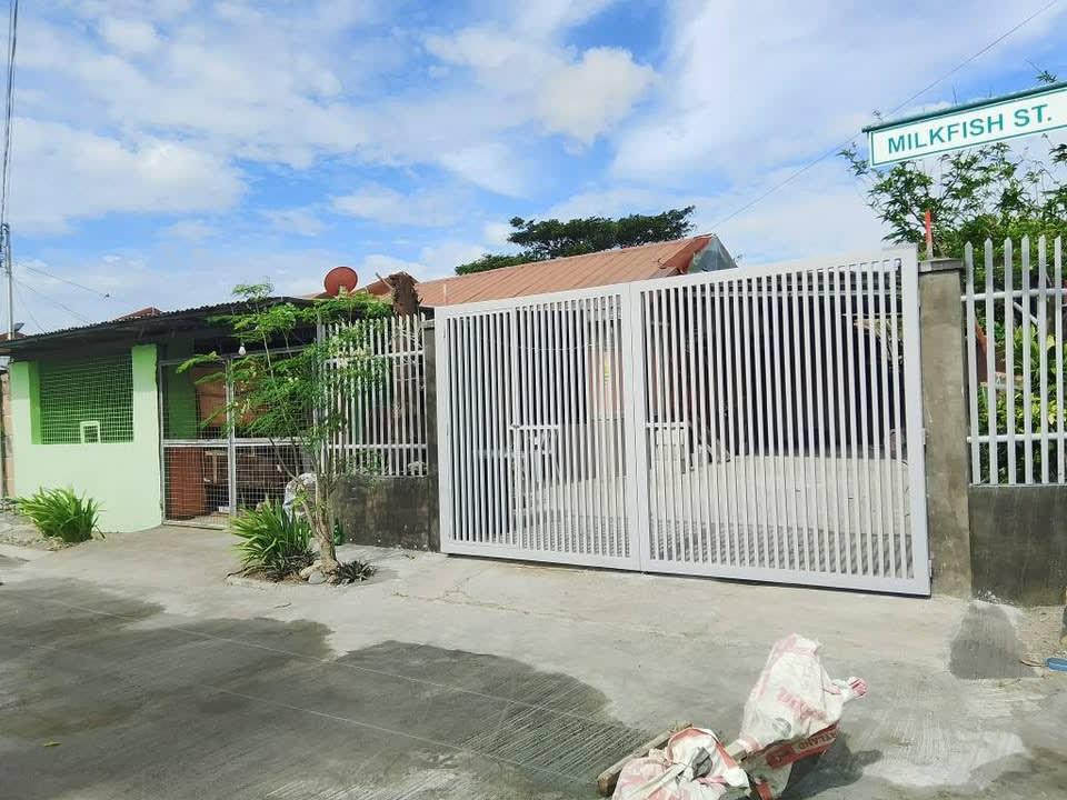 HOUSE FOR RENT CORNER LOT - rental in Pavia