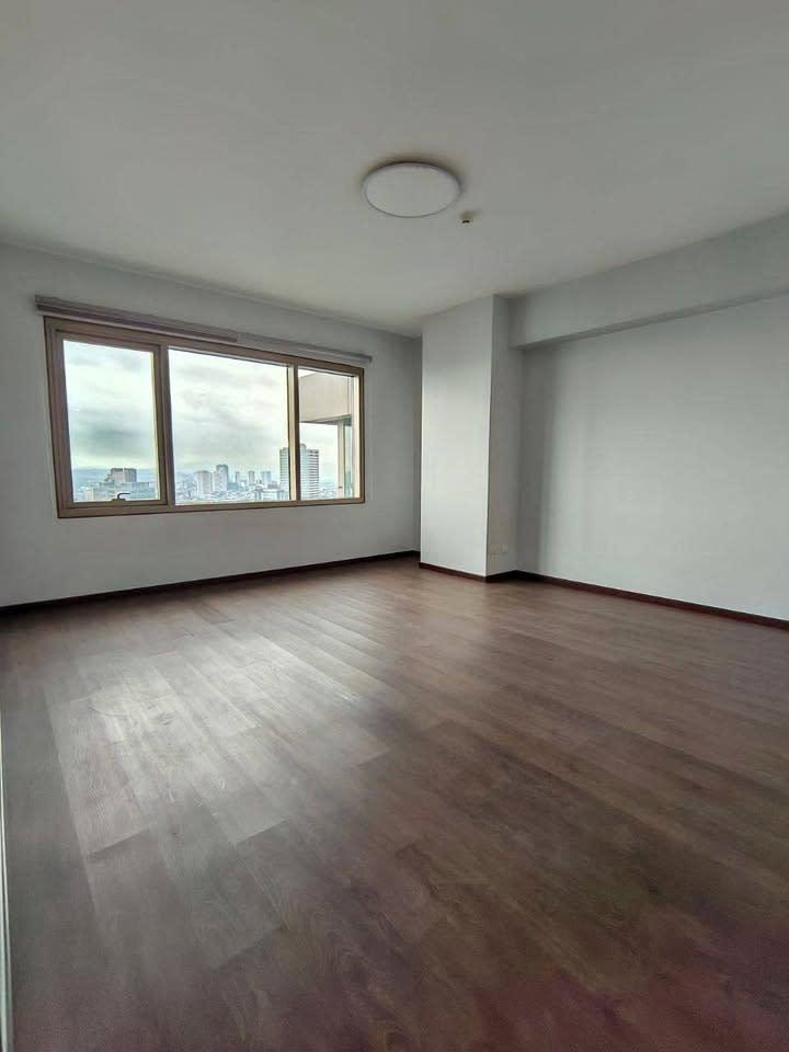 ๐
๐๐ ๐๐๐๐: 1BR Semi-Furnished Unit with Parking at The Viridian, San Juan - rental in San Juan City