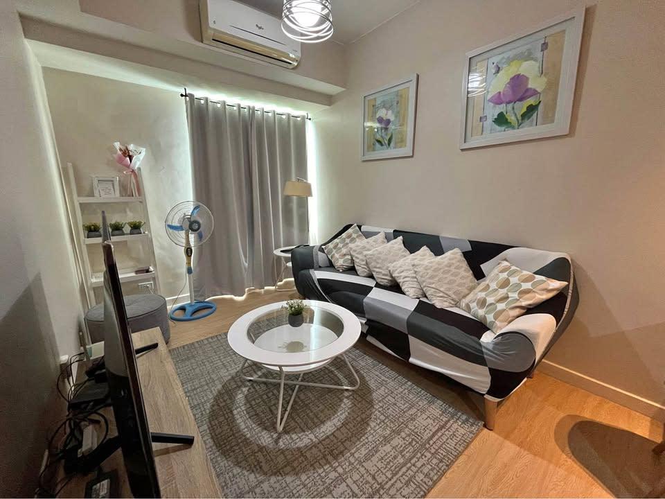 1 Bedroom Unit for Lease at The Grove by Rockwell - rental in BGC / Taguig