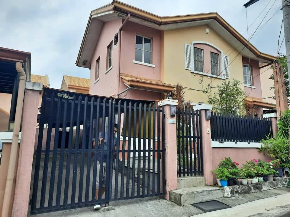 2 bedroom Duplex at Cerritos Heights for rent (Along Daang Hari) - rental in Muntinlupa City
