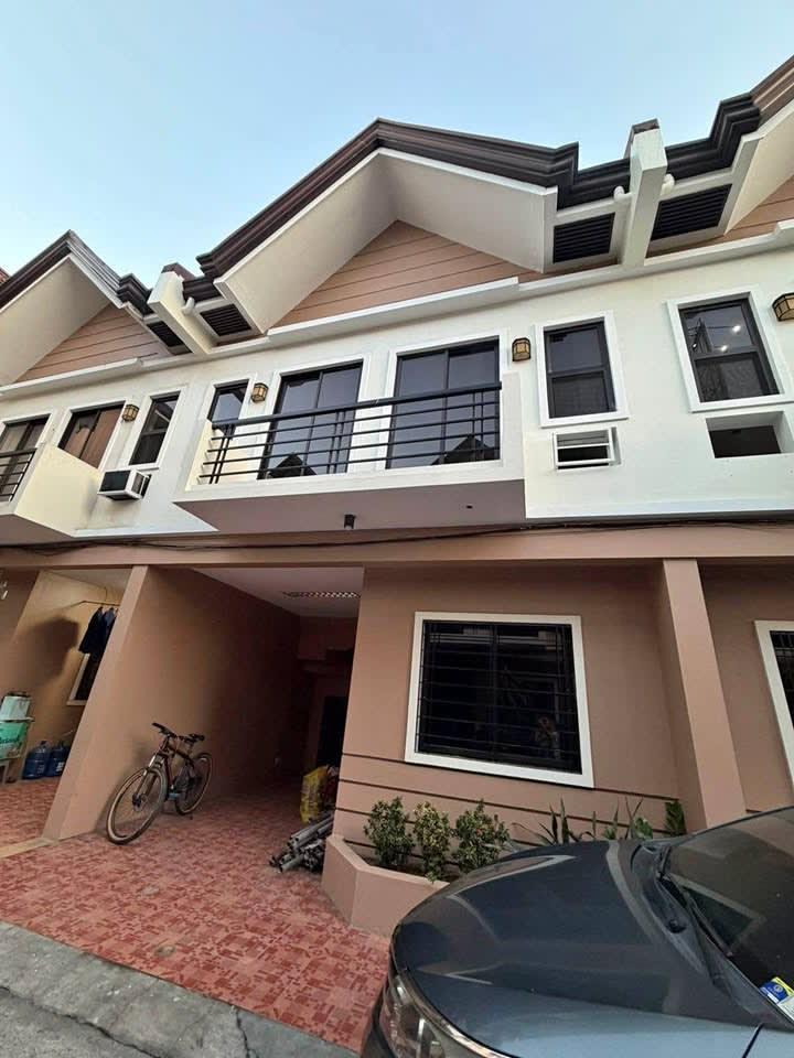 4BR House for Rent in Commonwealth Quezon City - rental in Quezon City