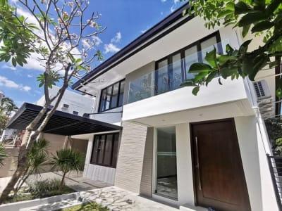 House For Rent Magallanes Village House - rental in Manila