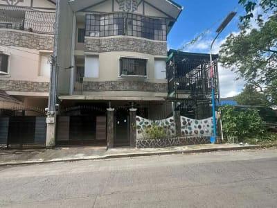 3 Beds 1 Bath House - rental in Marikina City