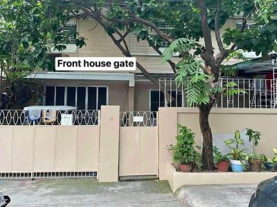 HOUSE FOR RENT 5 BEDROOM GOOD FOR BIG FAMILY - rental in Quezon City