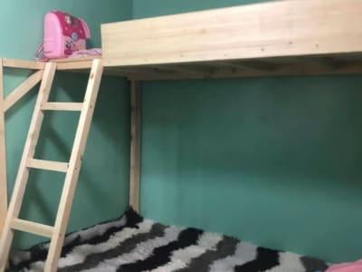 House for RENT with aircon inside subd infront basketball court